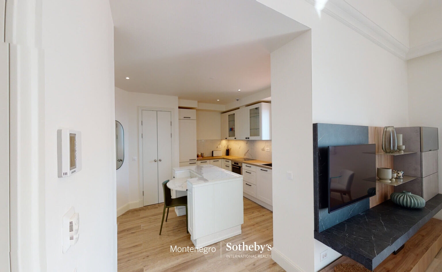 Furnished One-bedroom apartment Lustica Bay