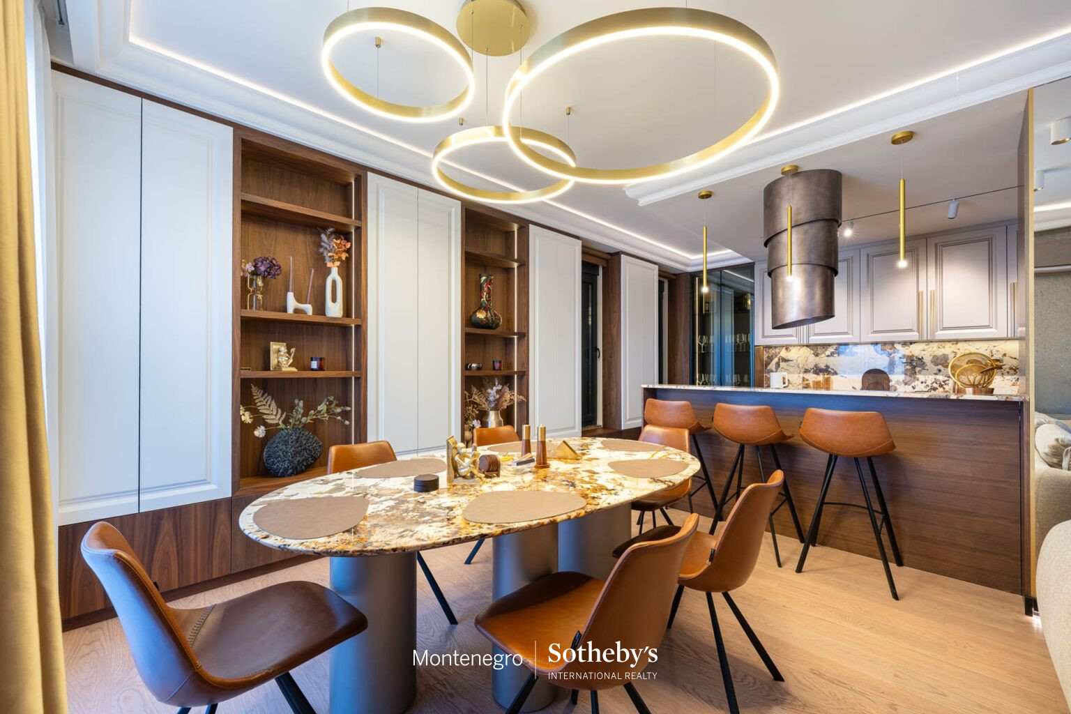 Luxury Two Bedroom Apartment