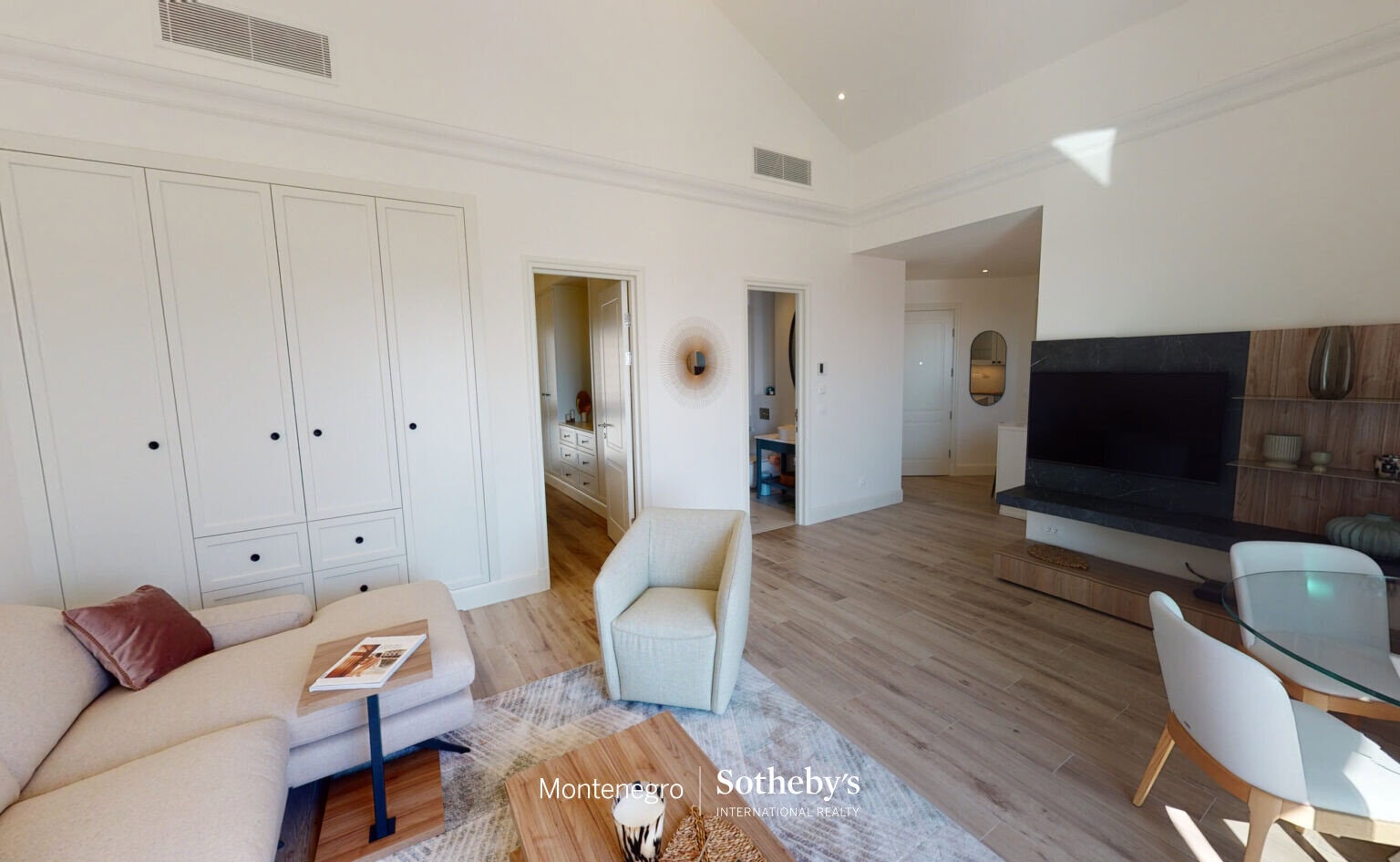 Furnished One-bedroom apartment Lustica Bay