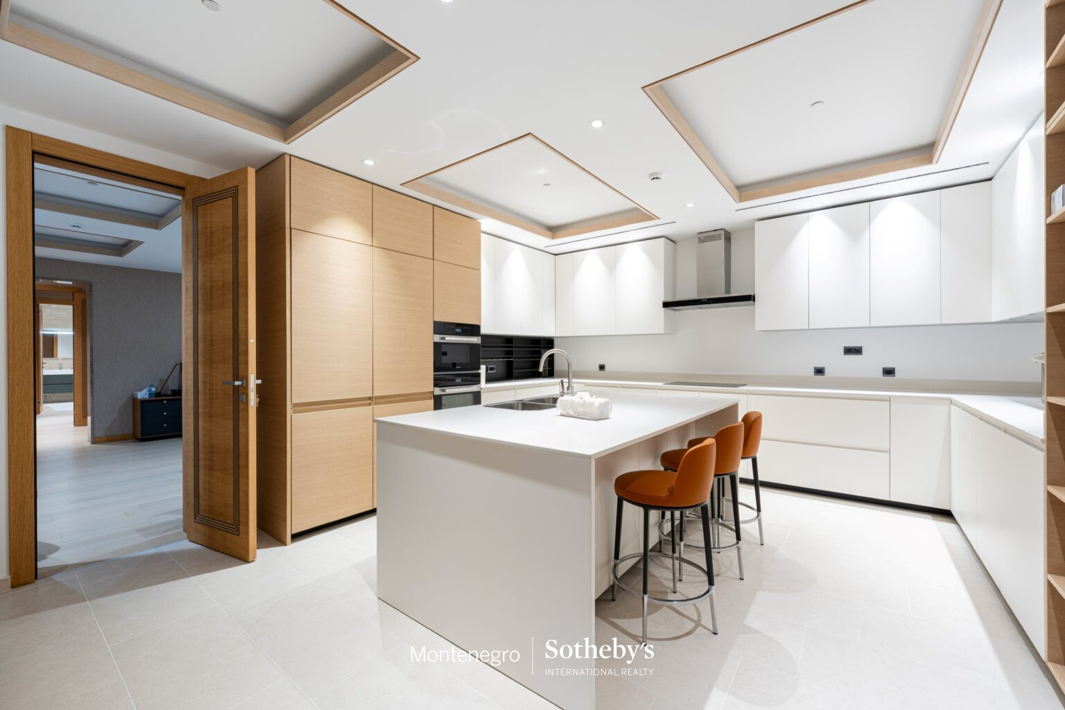 Premium Five-Bedroom Apartment Tivat