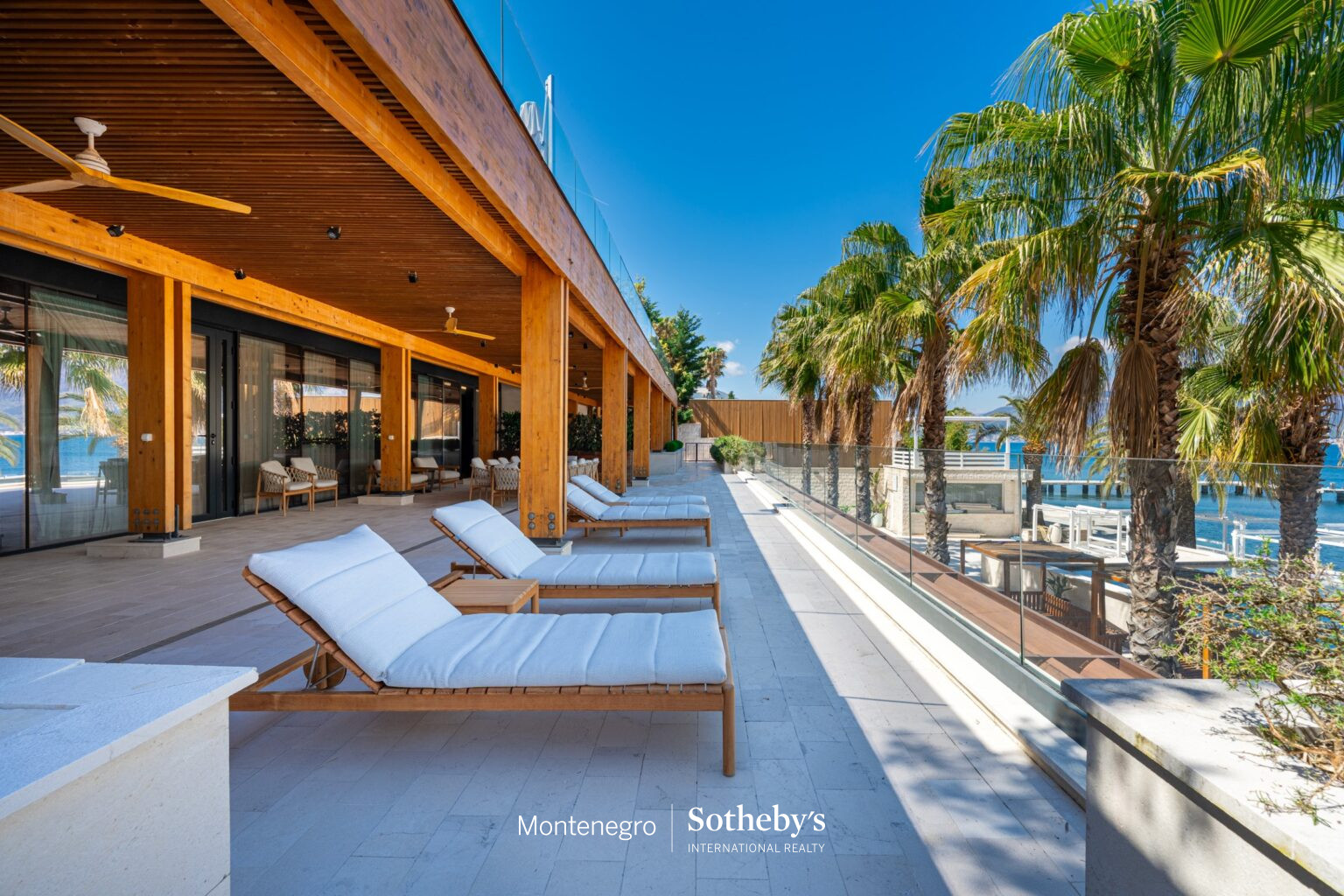 Premium Five-Bedroom Apartment Tivat