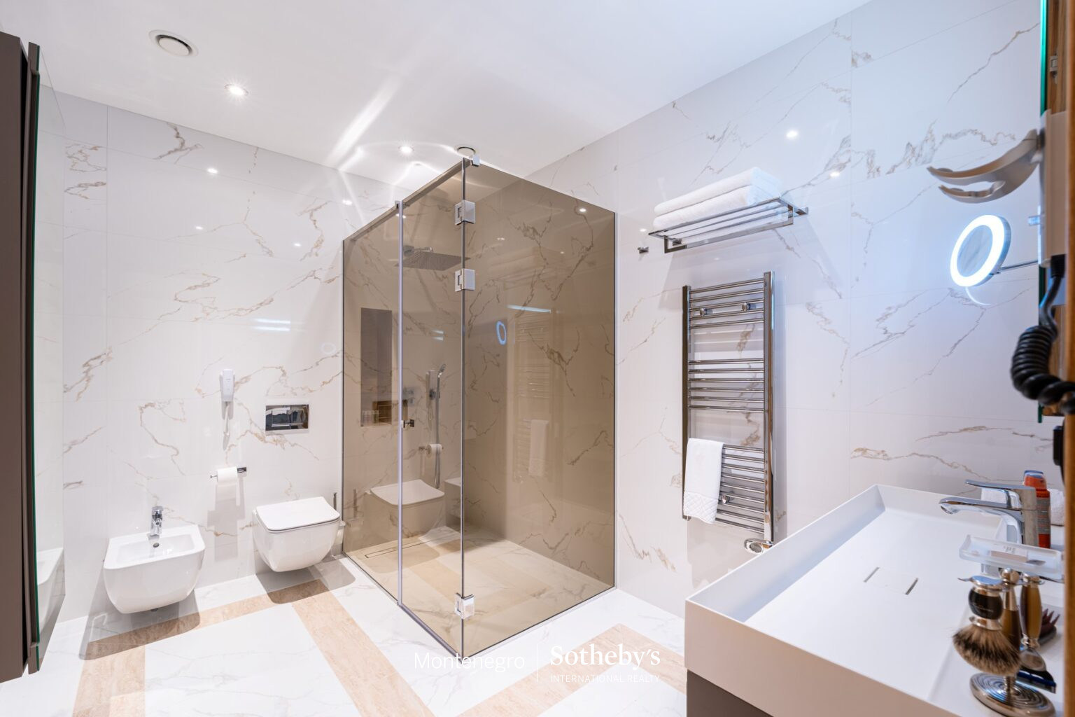 Premium Five-Bedroom Apartment Tivat