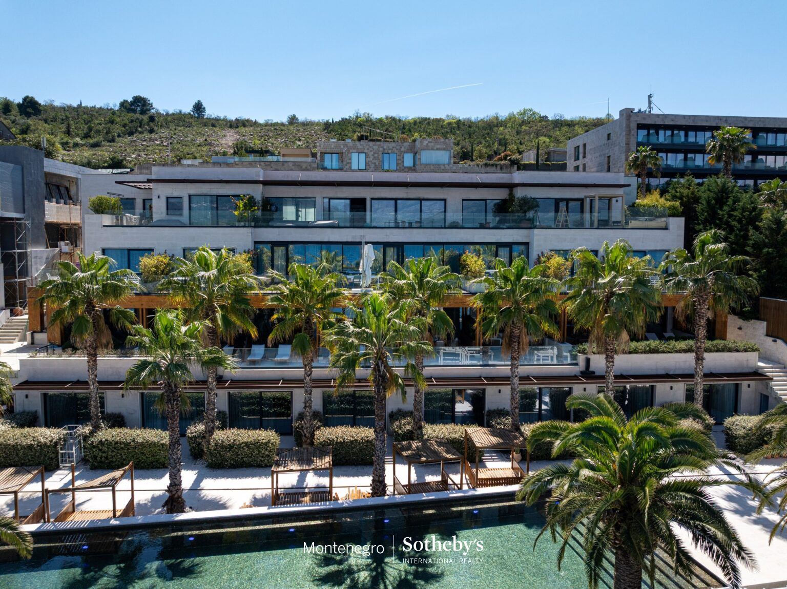 Premium Five-Bedroom Apartment Tivat