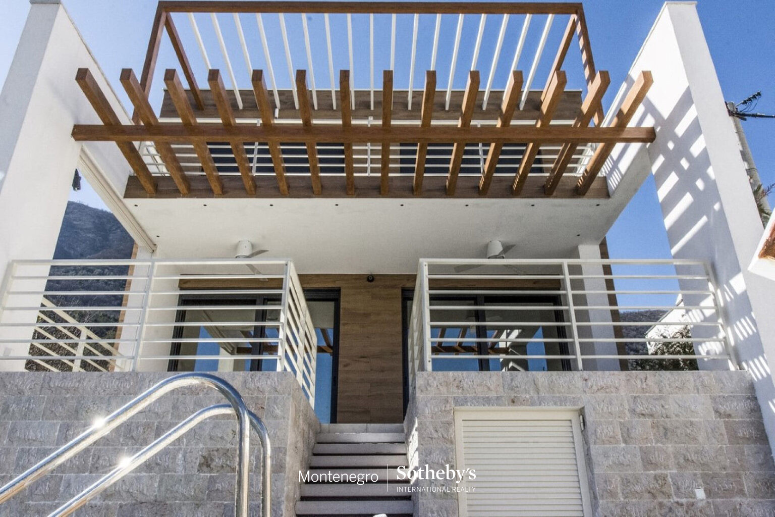 Waterfront Modern Villa Stoliv
