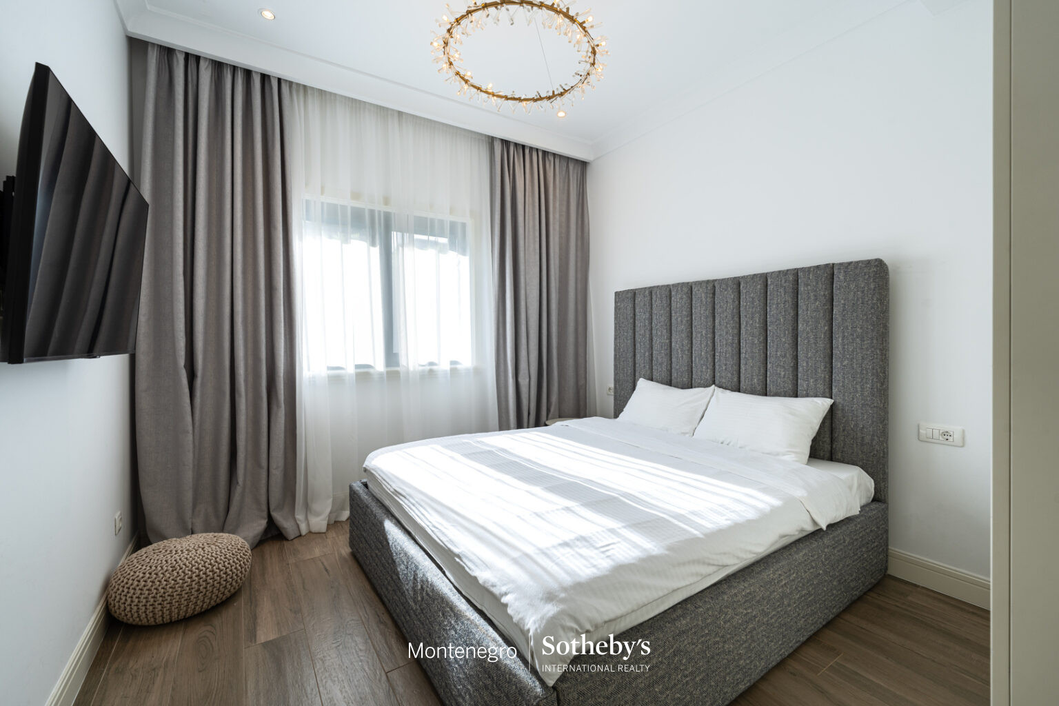 Modern Two Bedroom Apartment Centrale