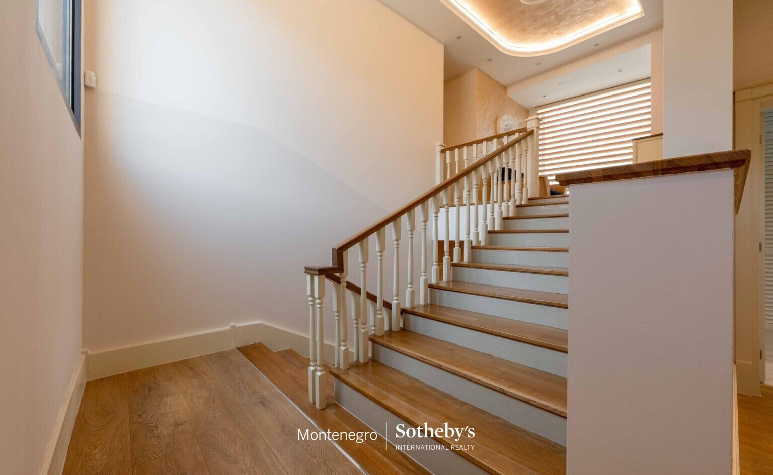 Deniz Kenarındaki Modern Villa Stoliv