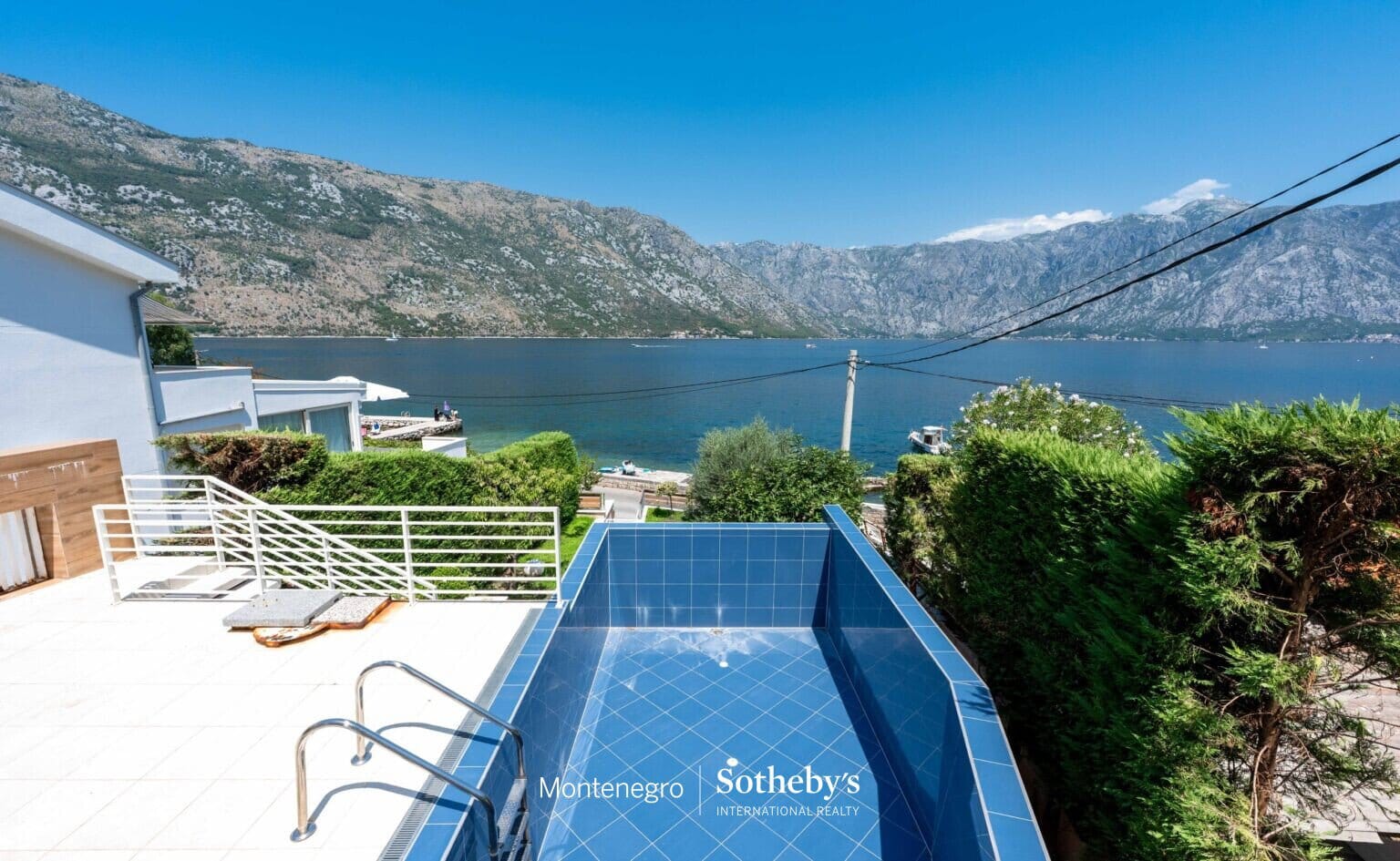 Deniz Kenarındaki Modern Villa Stoliv