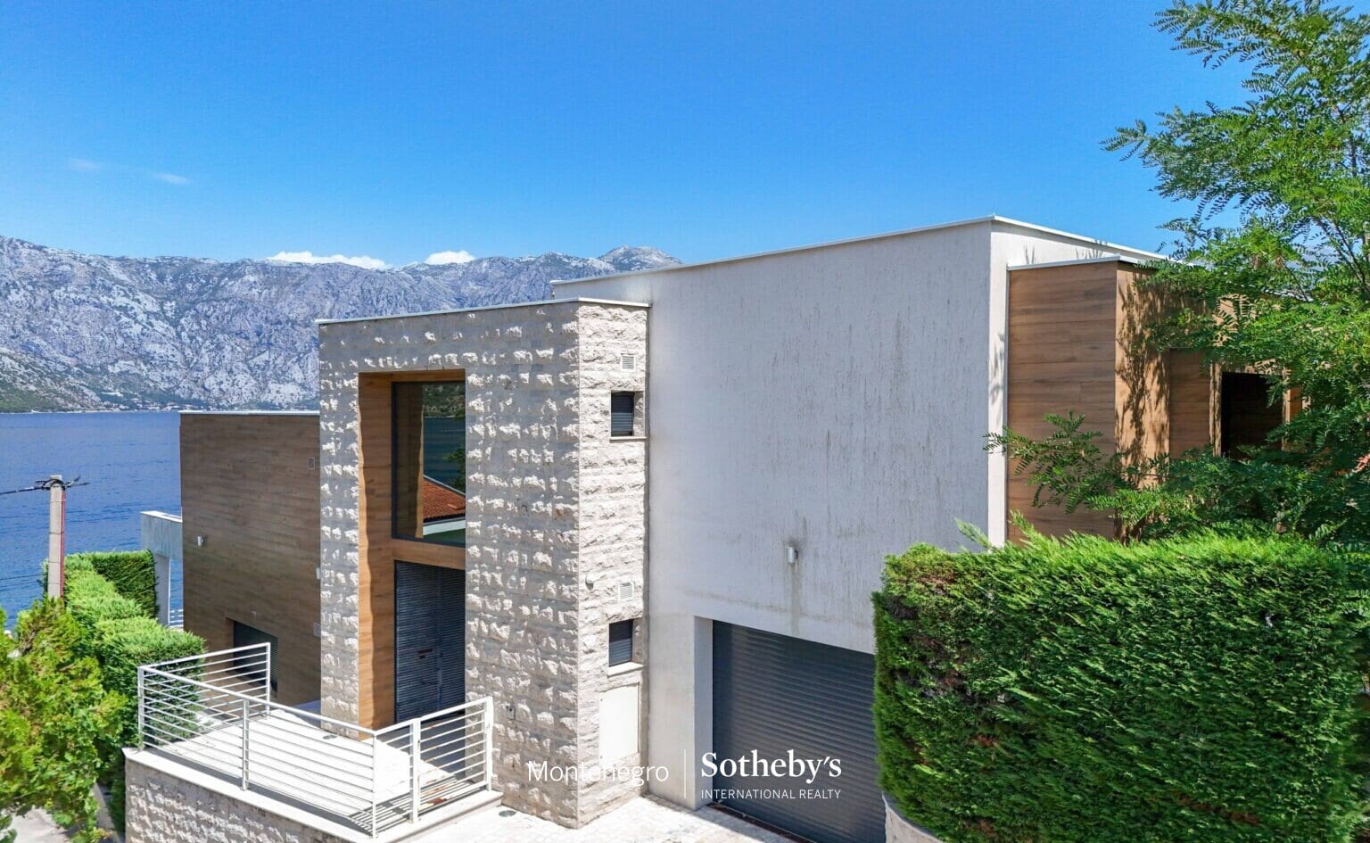 Deniz Kenarındaki Modern Villa Stoliv