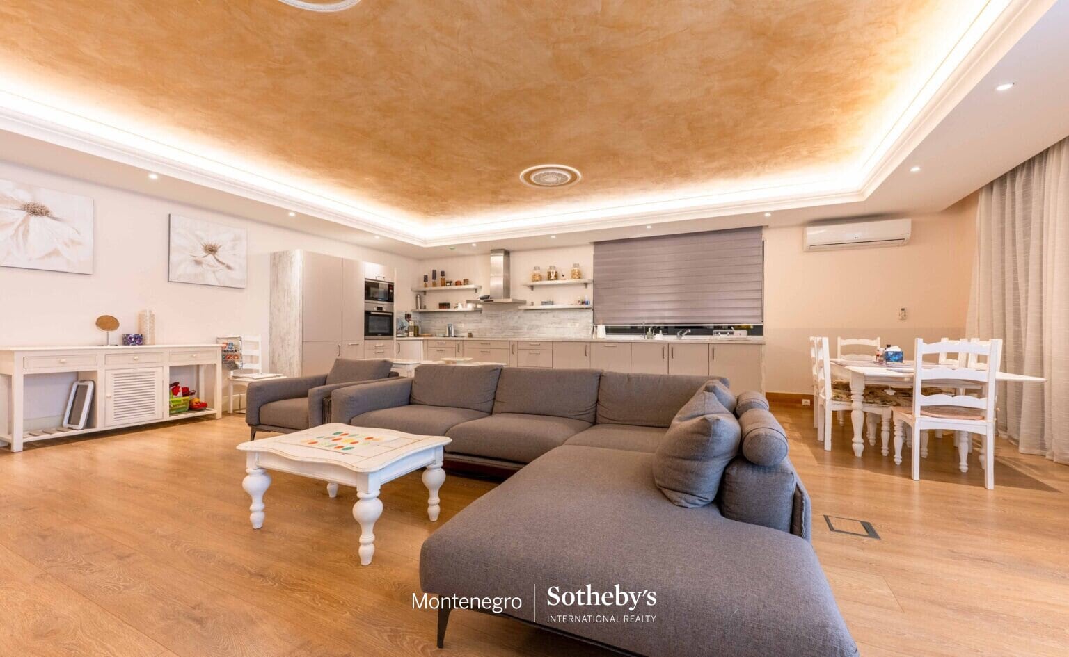 Deniz Kenarındaki Modern Villa Stoliv