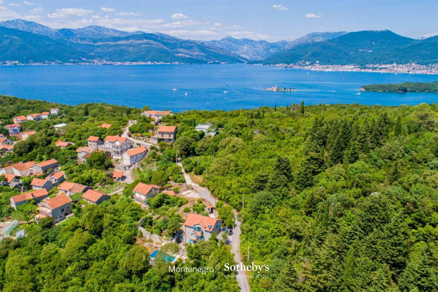 Renovated stone house, Milovići, Tivat