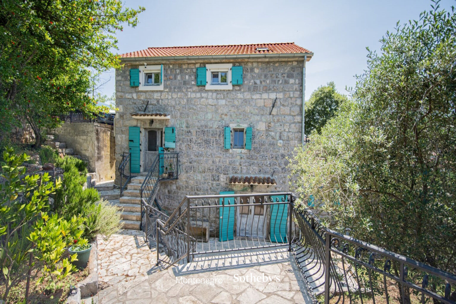 Renovated stone house, Milovići, Tivat