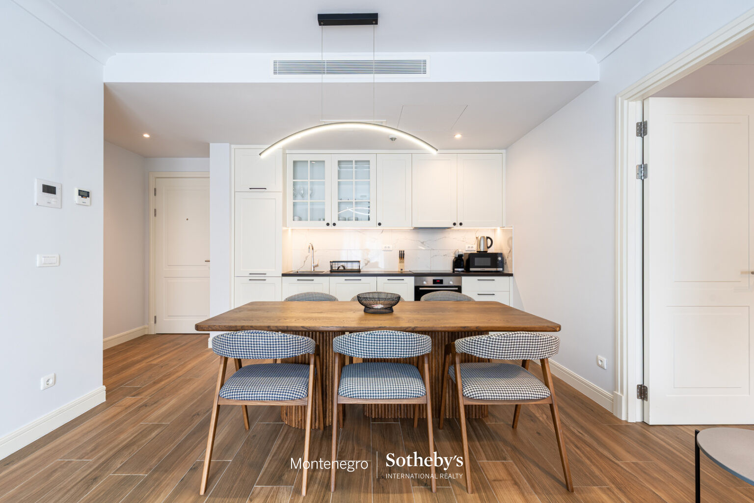 Luxury Two Bedroom Apartment In Centrale