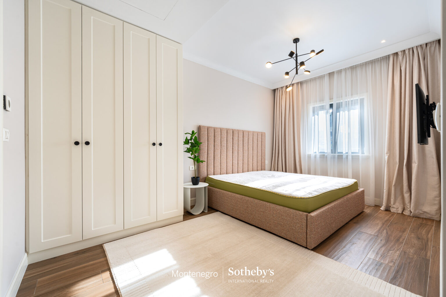 Luxury Two Bedroom Apartment In Centrale