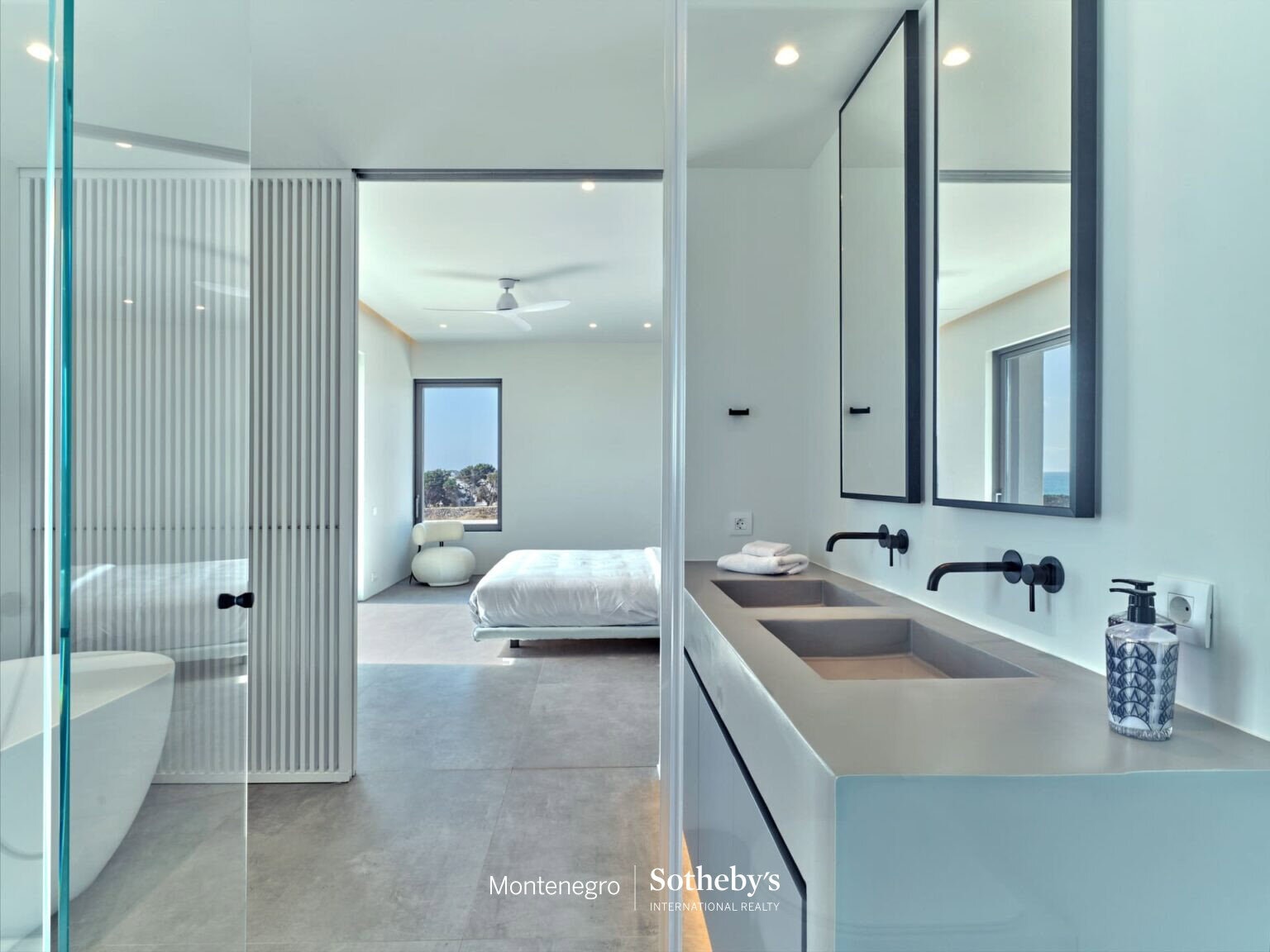 Waterfront Villa Antiparos