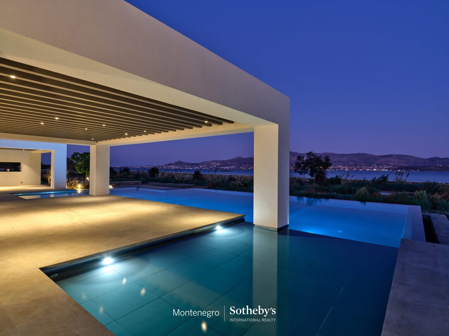 Waterfront Villa Antiparos