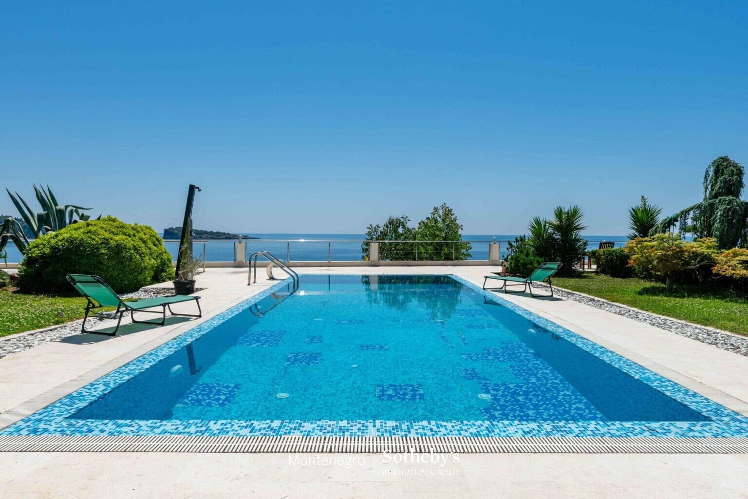 Waterfront Villa Utjeha