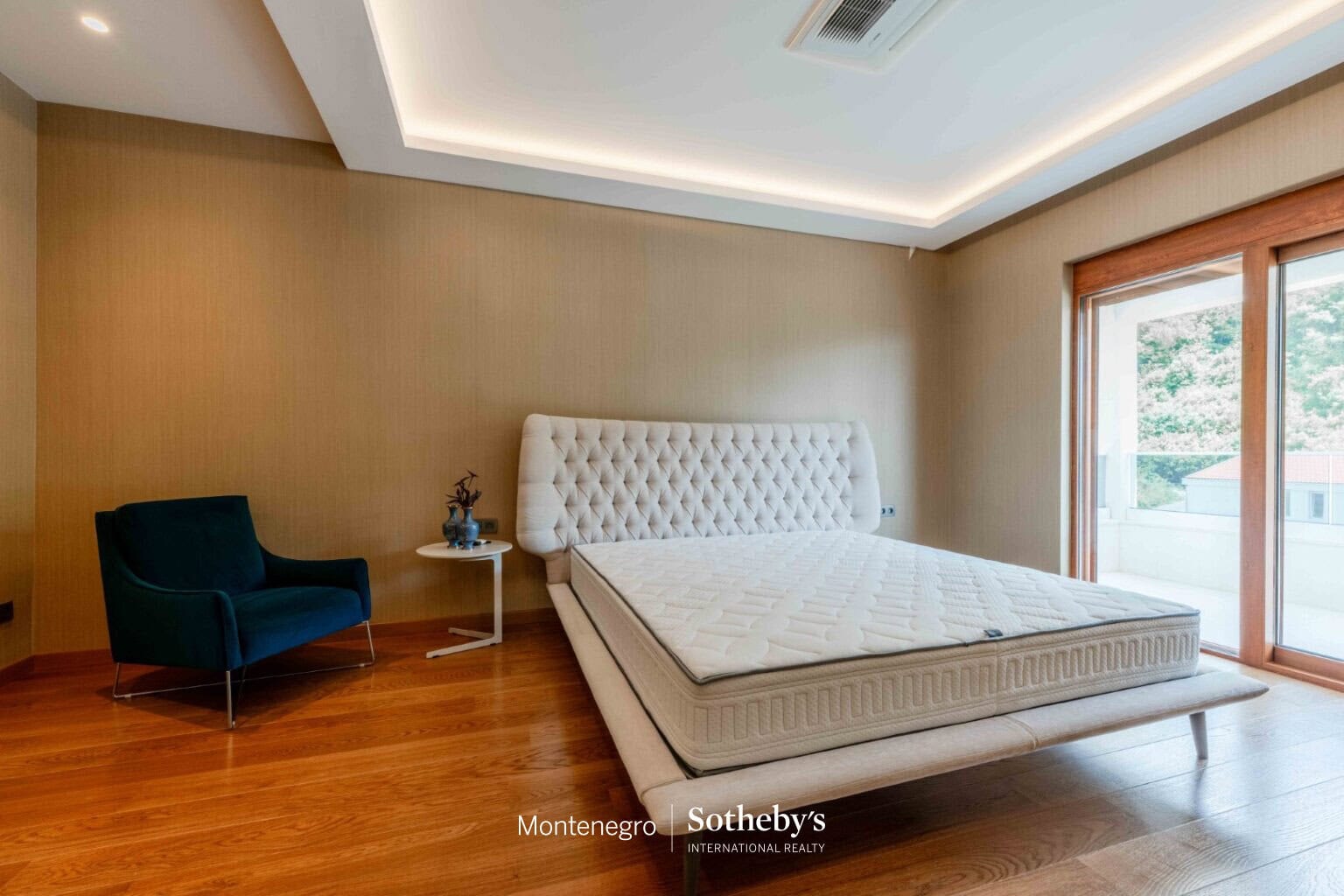 Contemporary villa Rijeka Rezevici