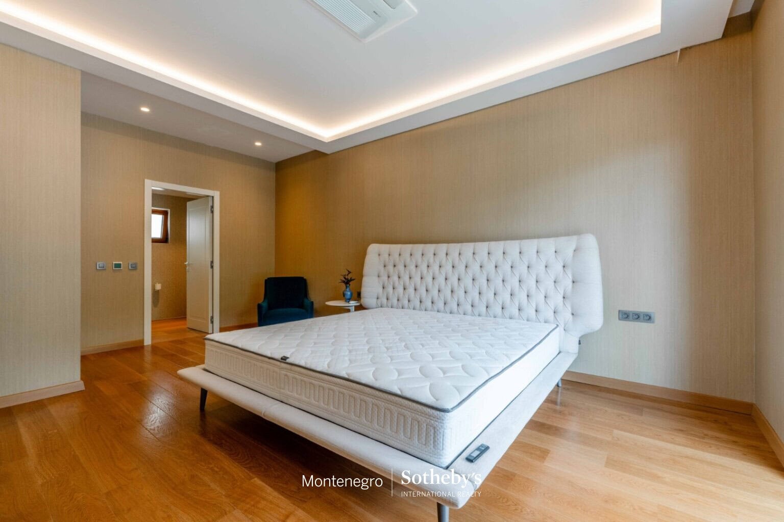 Contemporary villa Rijeka Rezevici