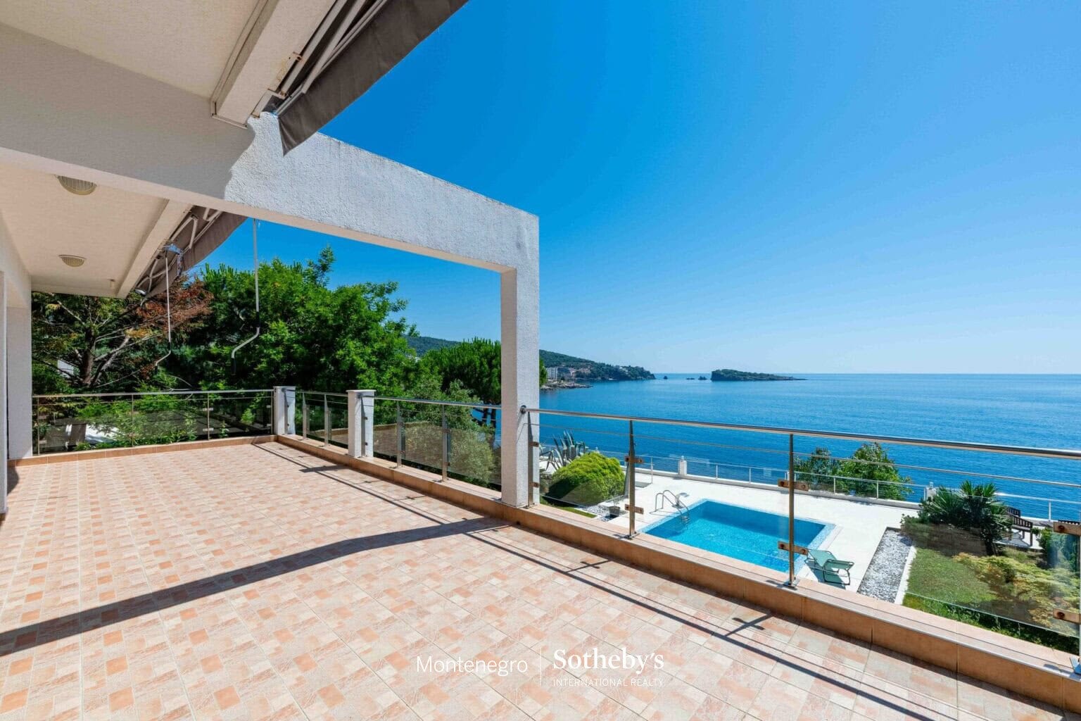 Waterfront Villa Utjeha