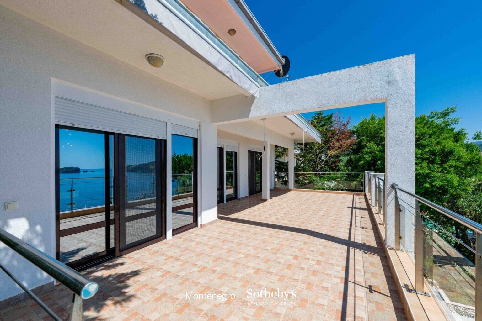 Waterfront Villa Utjeha