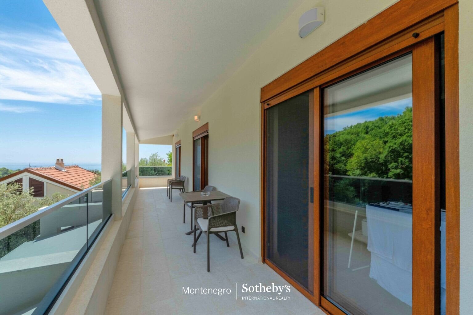 Contemporary villa Rijeka Rezevici