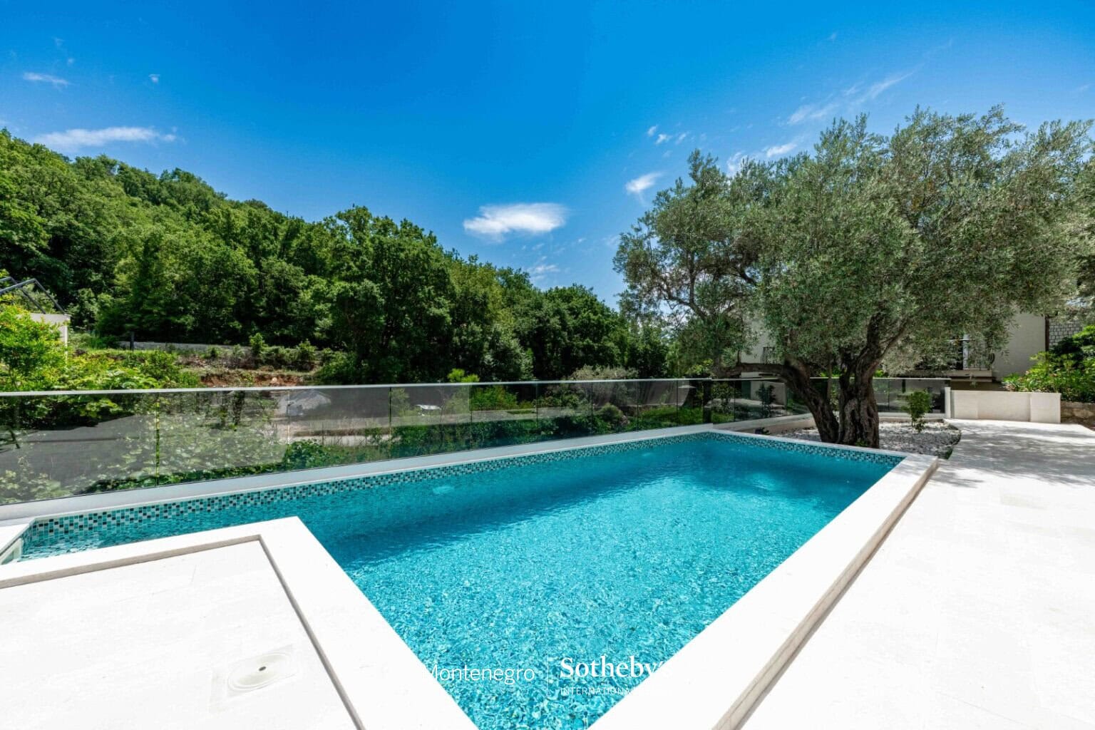 Contemporary villa Rijeka Rezevici