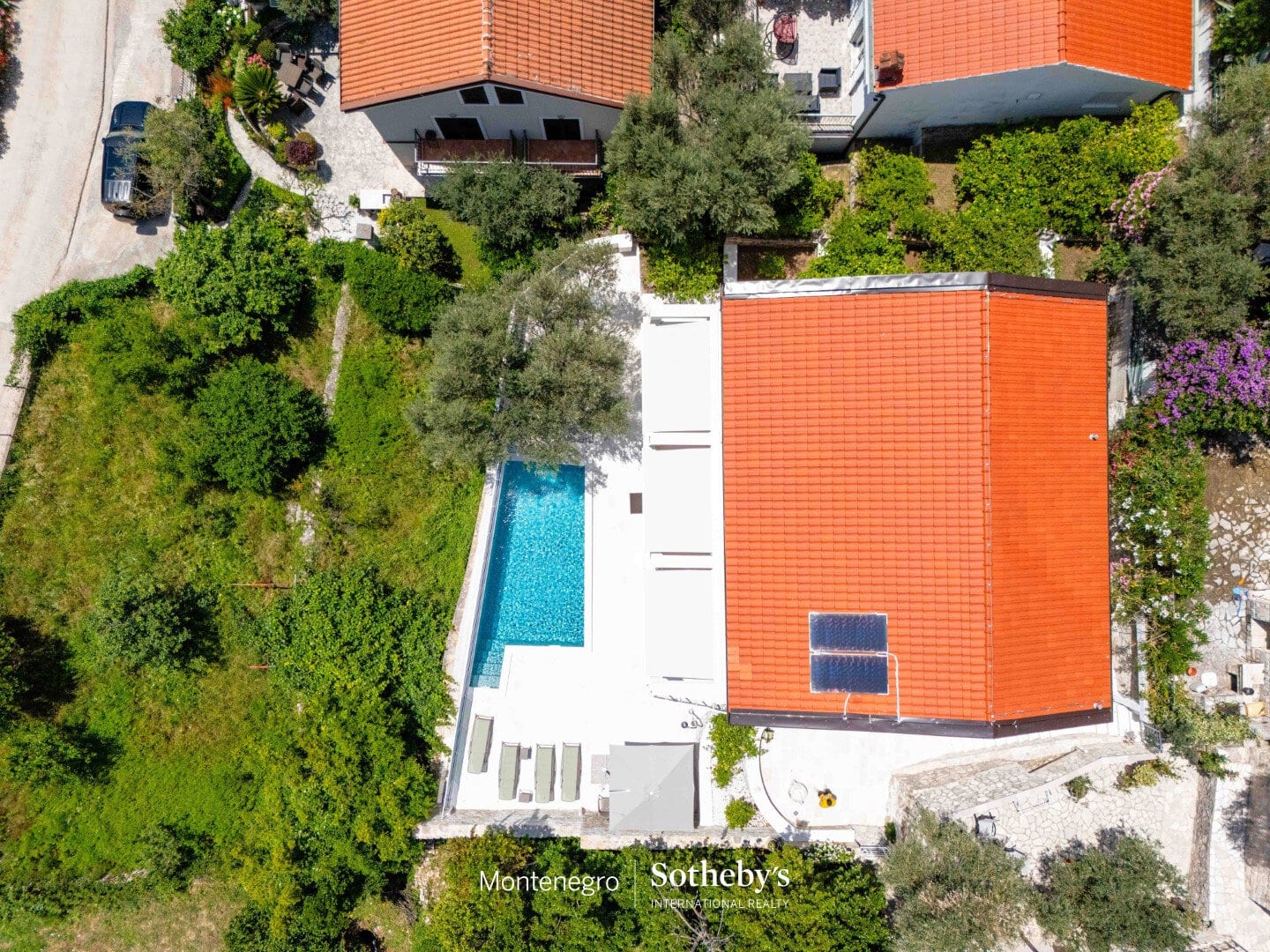Contemporary villa Rijeka Rezevici