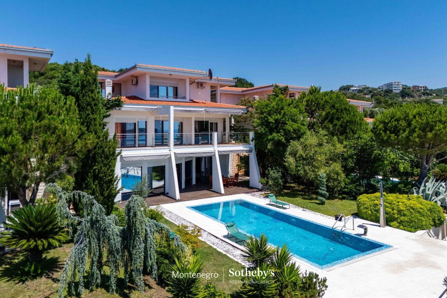 Waterfront Villa Utjeha