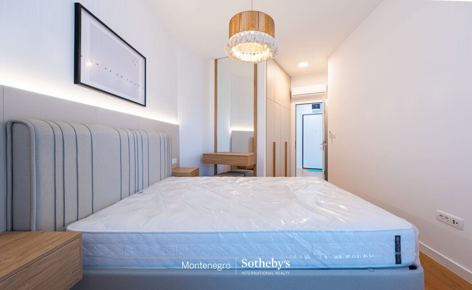 Modern One-bedroom apartment in Becici