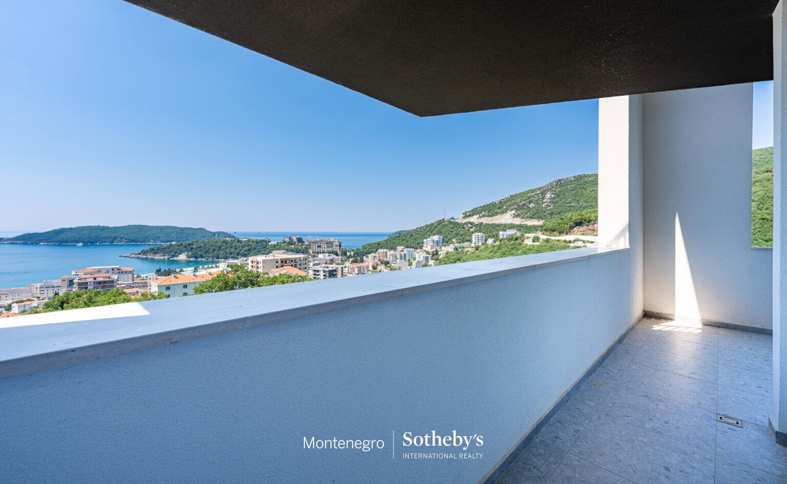 Modern One-bedroom apartment in Becici