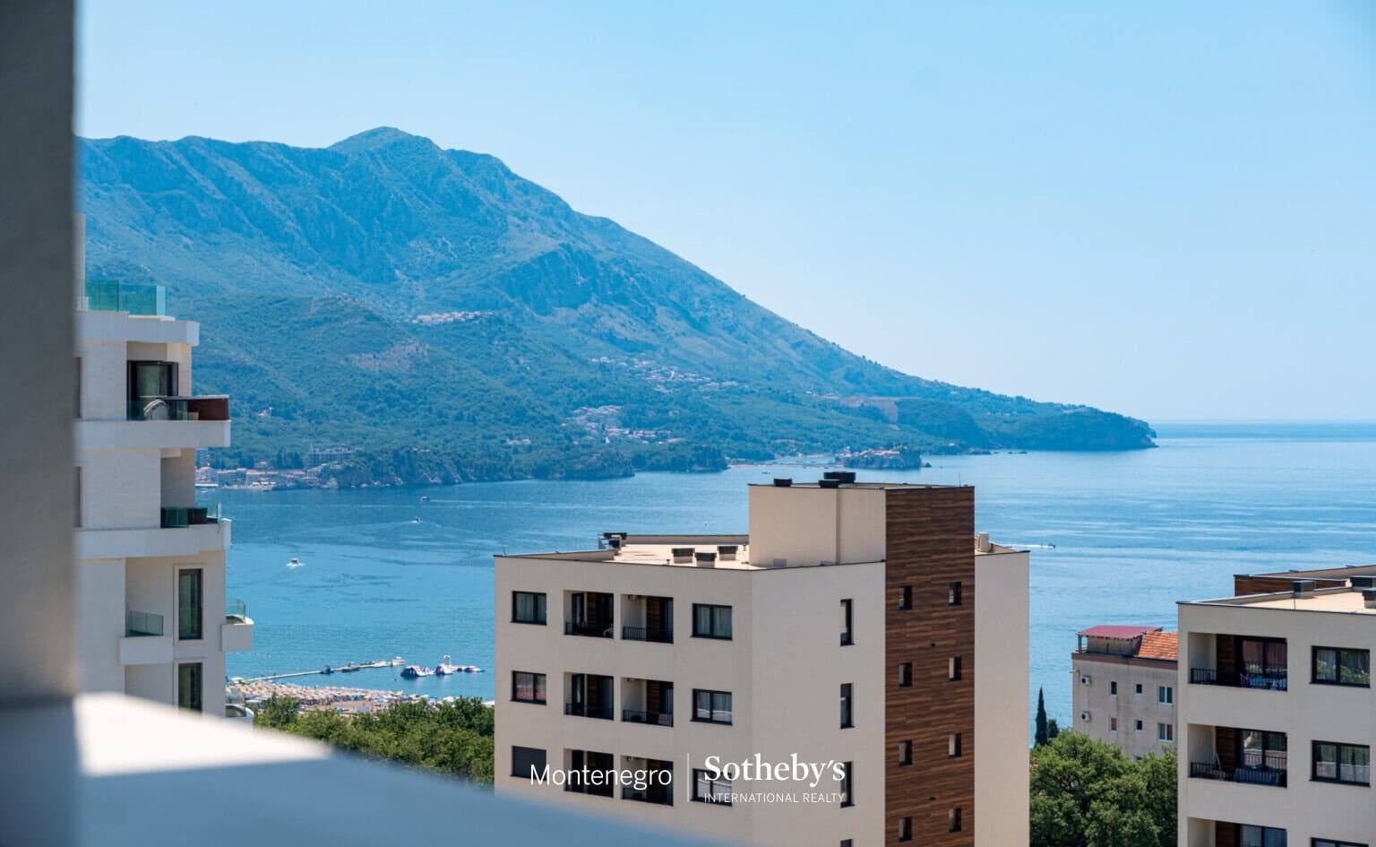 Modern One-bedroom apartment in Becici