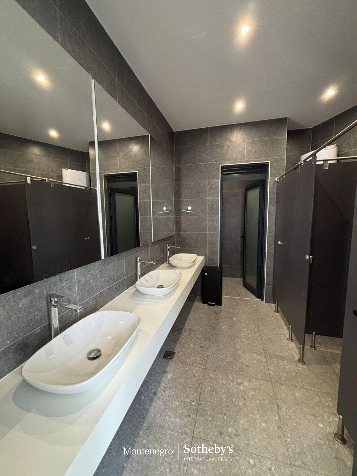 Modern One-bedroom apartment in Becici