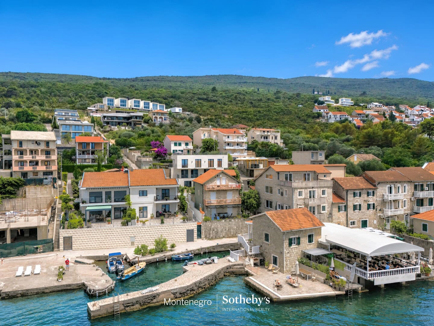 House  Montenegro, Montenegro
