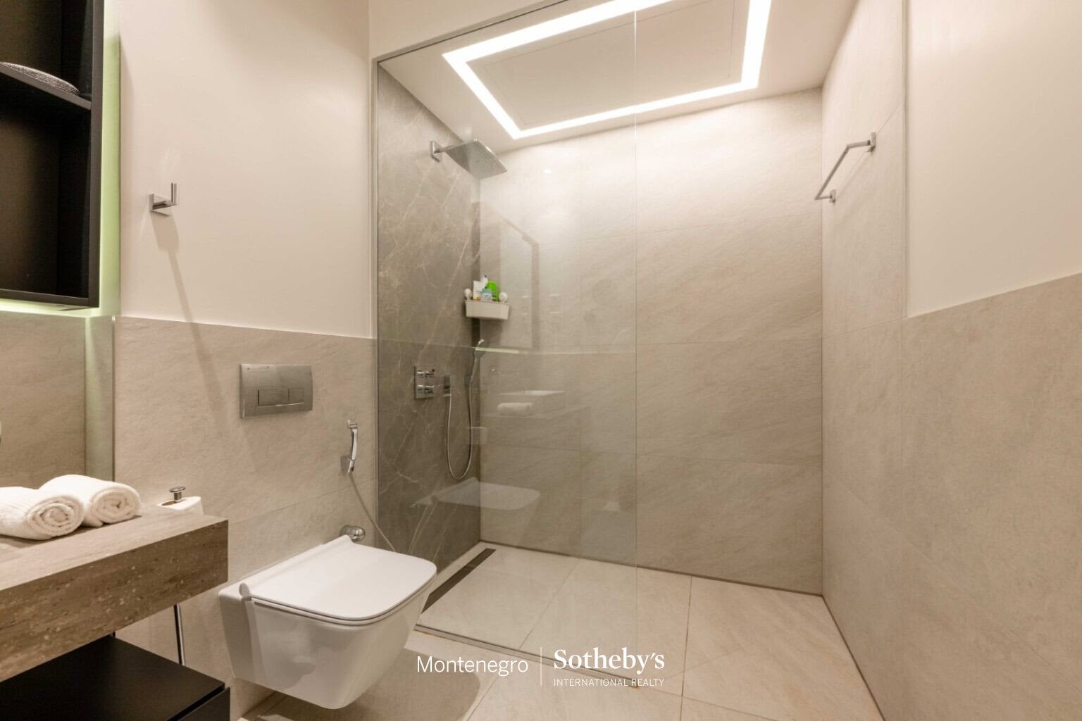 Luxury 1-bdr apartment, Marina Village, Lustica Bay