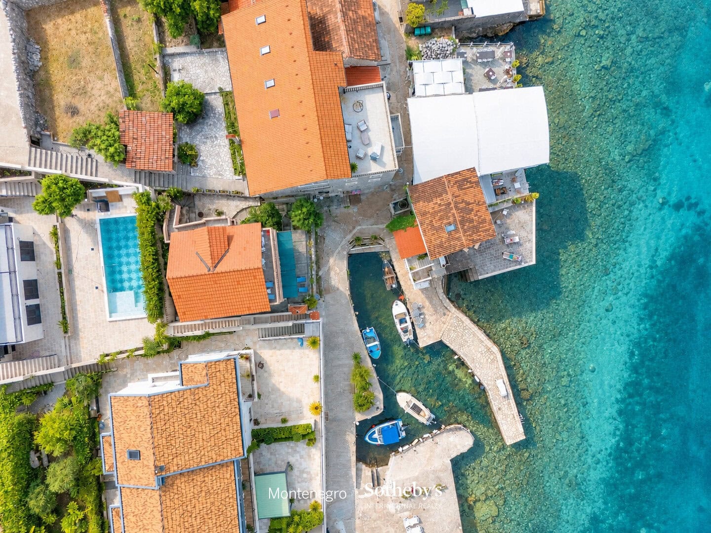 House  Montenegro, Montenegro