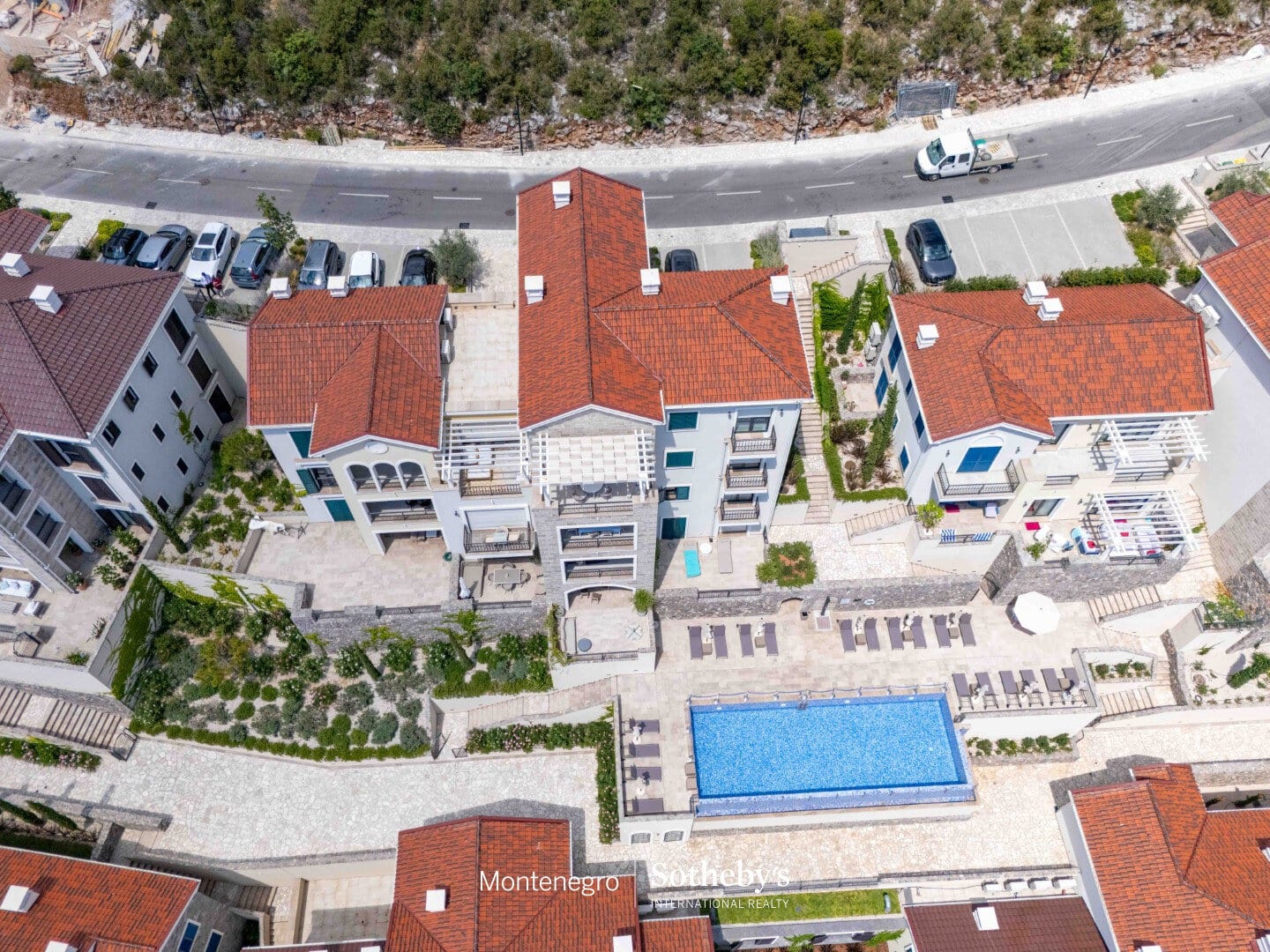 Luxury 1-bdr apartment, Marina Village, Lustica Bay
