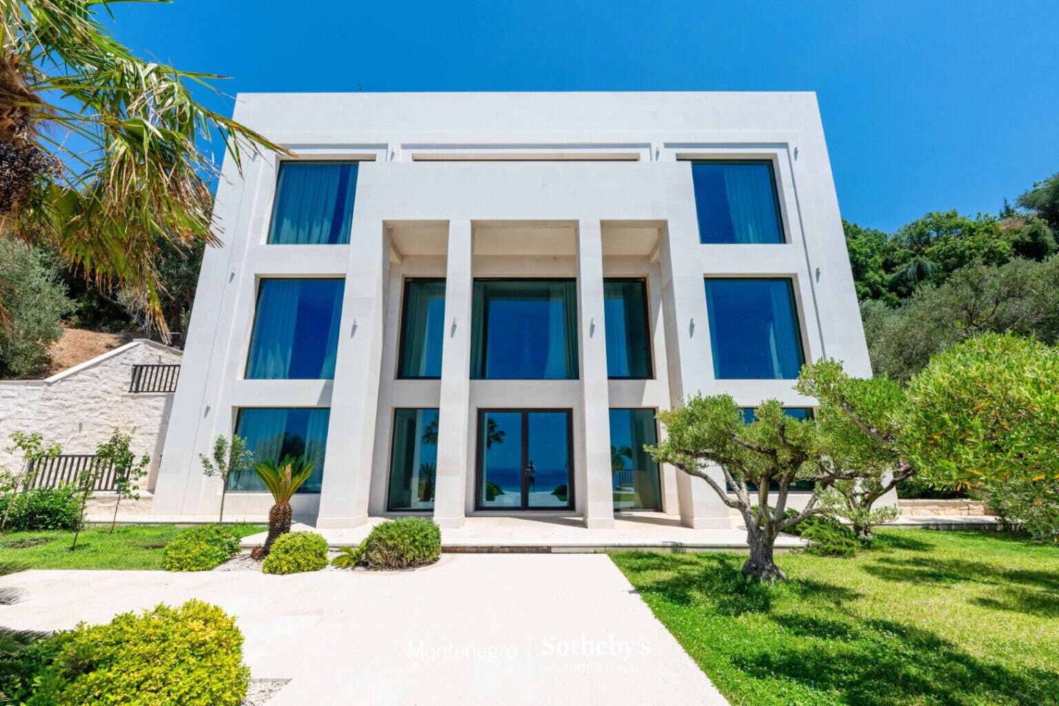 Exclusive Designer Villa – Skočiđevojka, Budva
