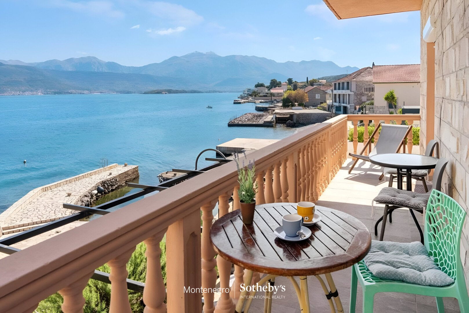 House  Montenegro, Montenegro