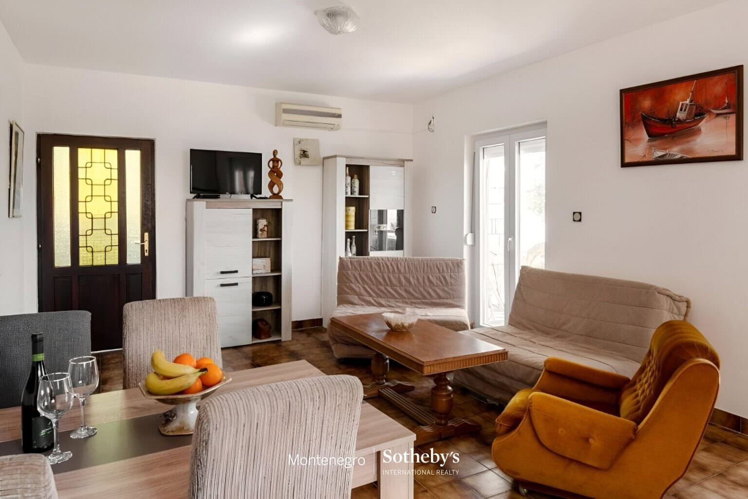 Waterfront house, Krasici