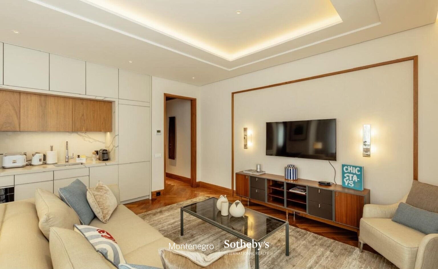 Luxury 1 Bedroom Apartment Elena for Rent