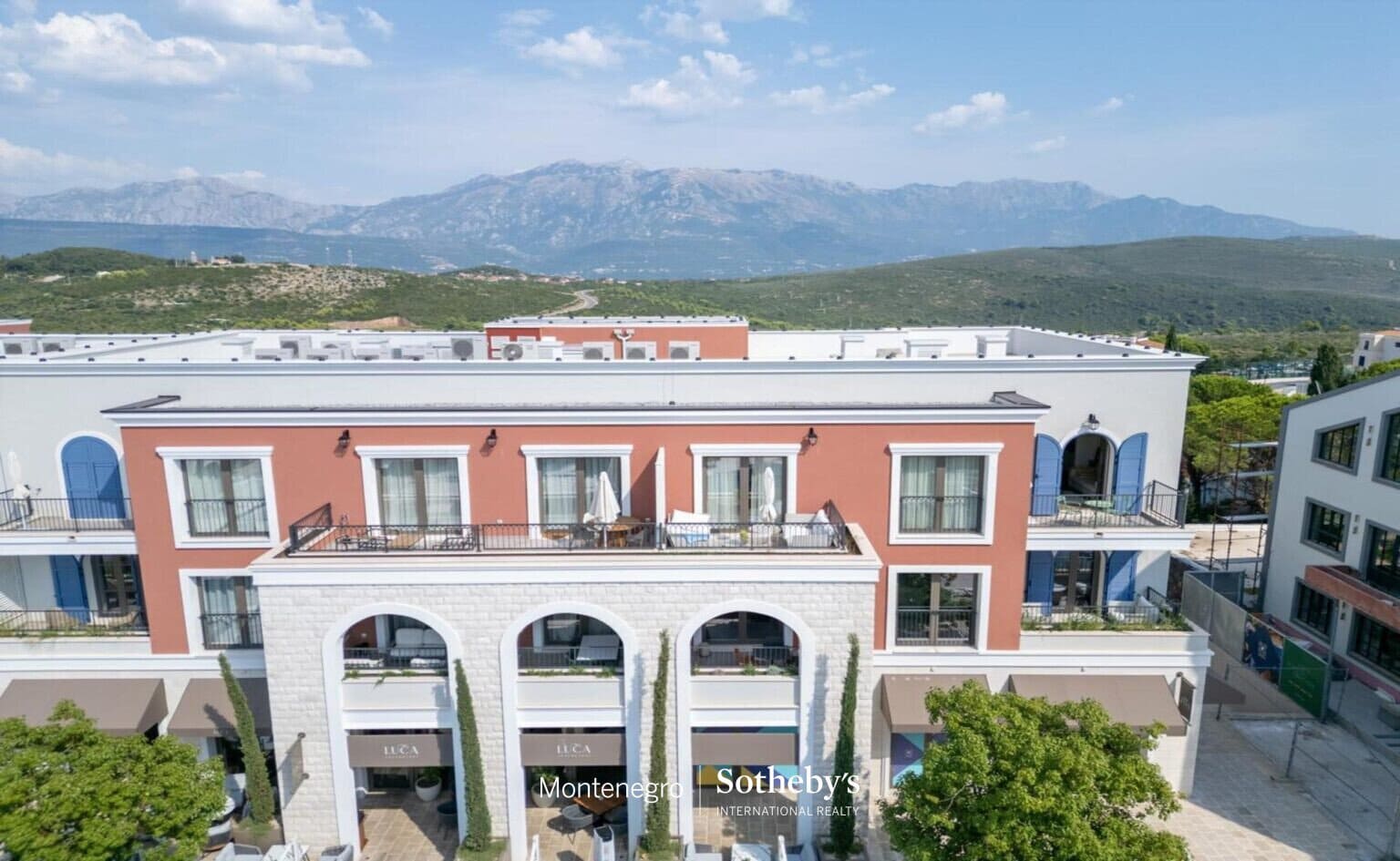 Modern Two bedroom Apartment Centrale