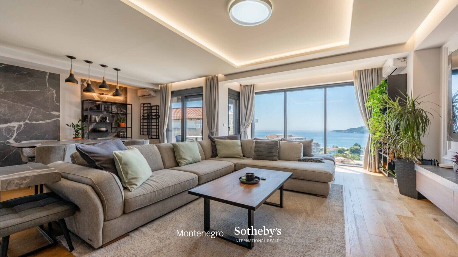 Luxury Three bedroom Penthouse Becici