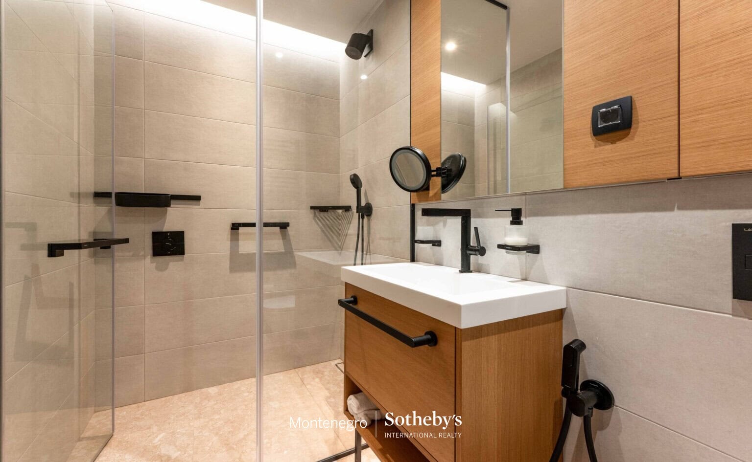 Thea One bedroom Apartment Boka Place