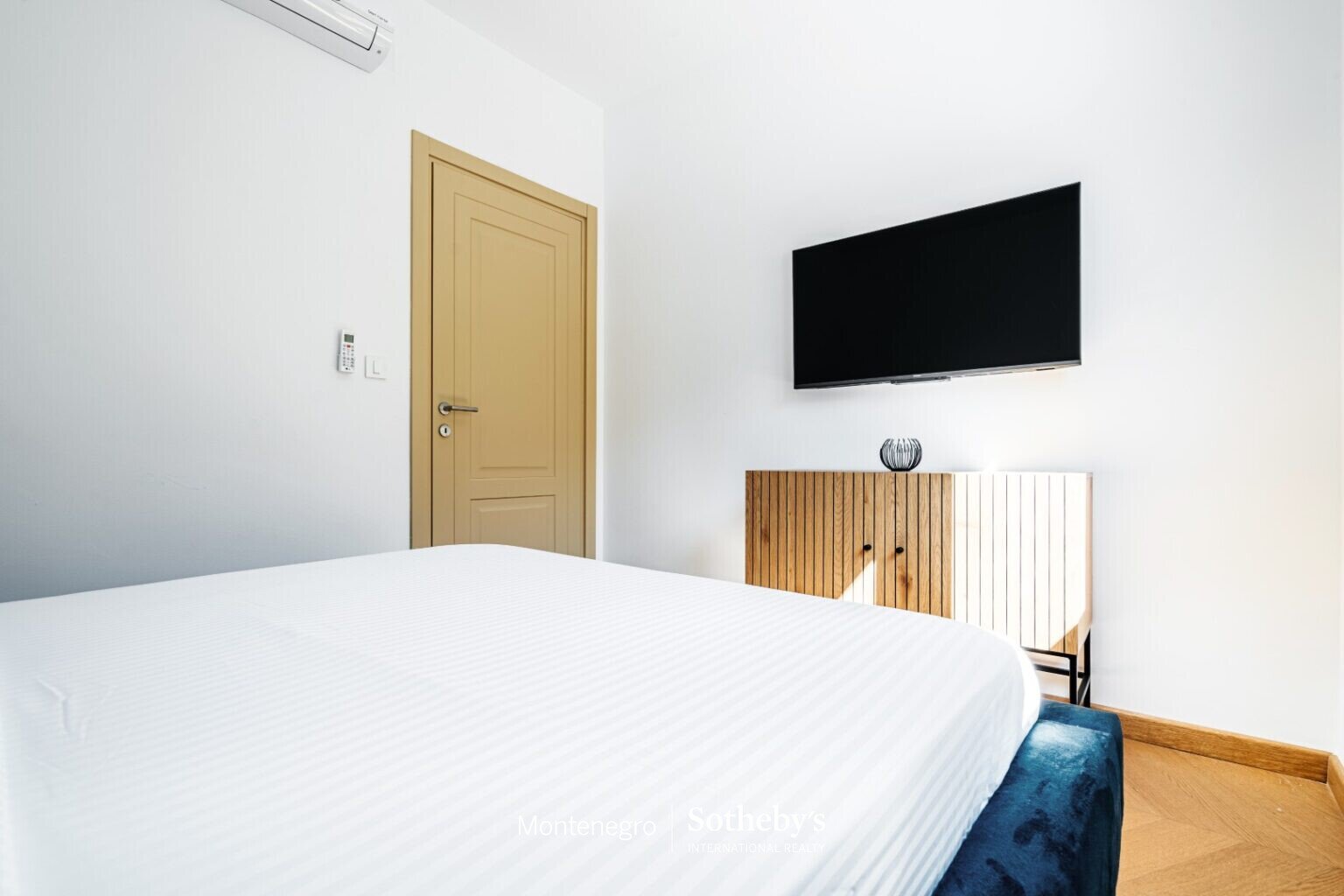 Three-bedroom apartment Tudorovici