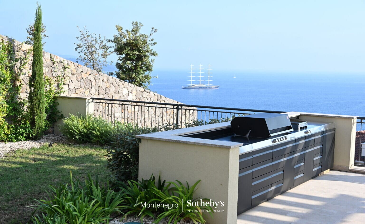 Luxury Four-bedroom Villa in Marina Village