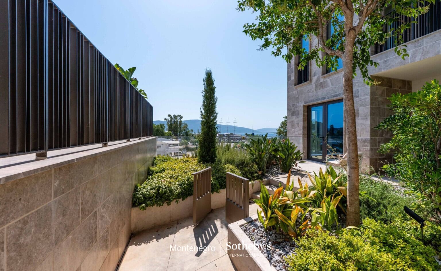 Thea One bedroom Apartment Boka Place