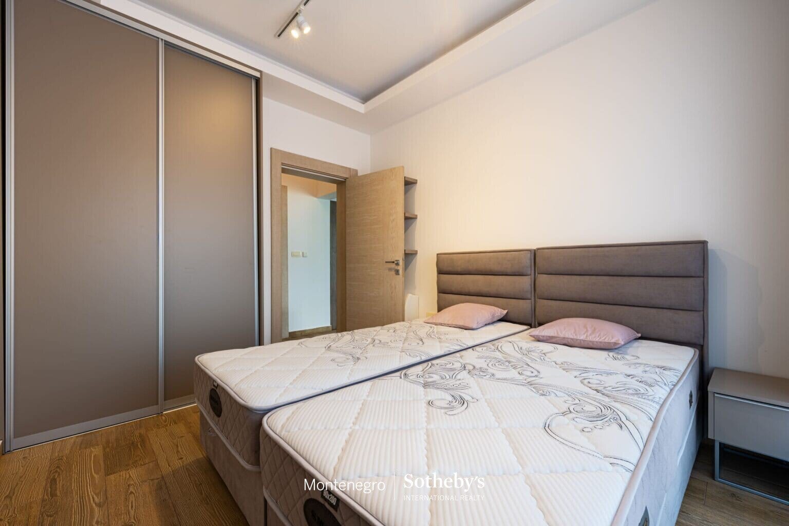 Kostanjica Three Bedroom Apartment