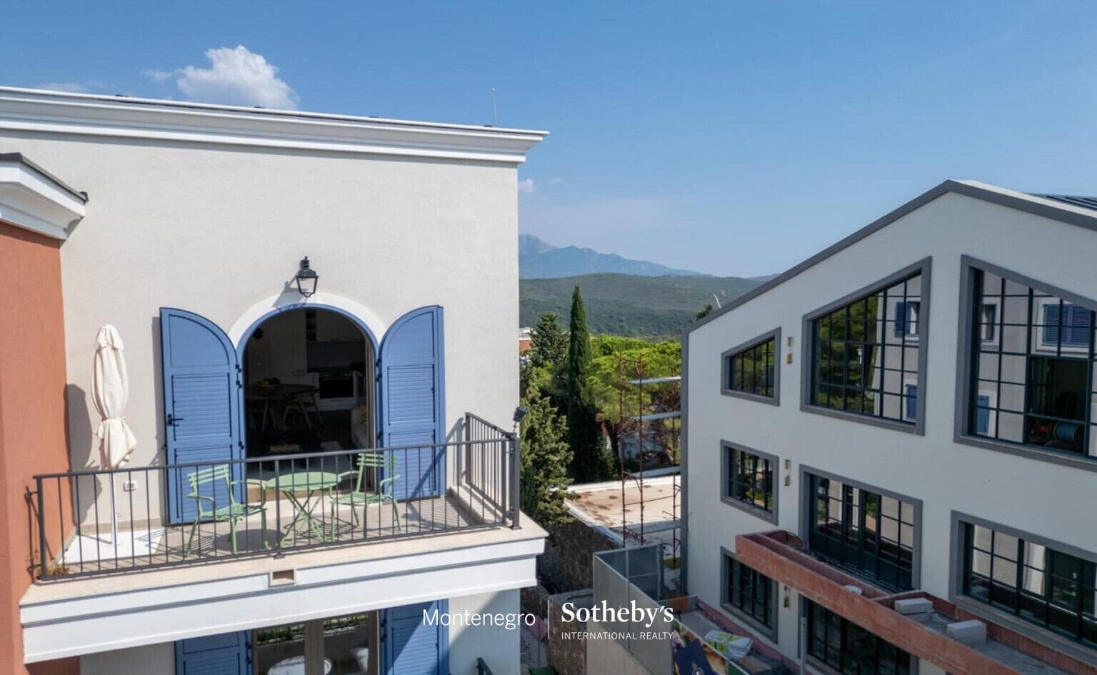 Modern Two bedroom Apartment Centrale