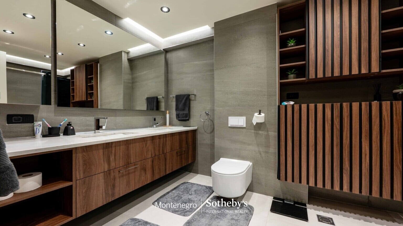 Luxury Three bedroom Penthouse Becici