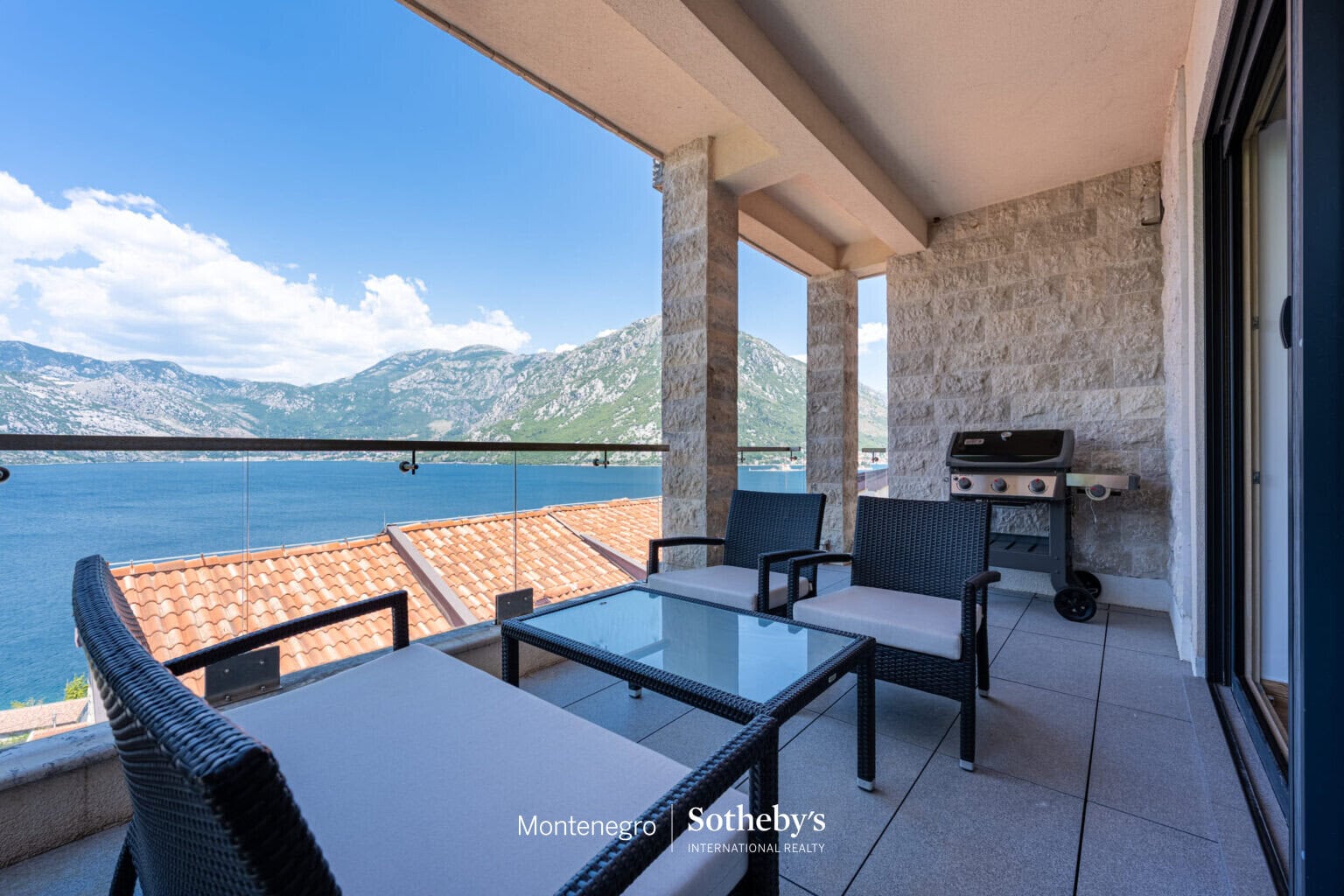 Kostanjica Three Bedroom Apartment